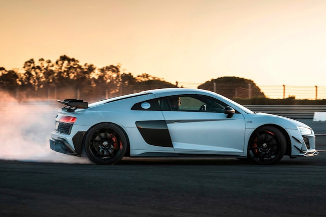 sports cars, 7 of the greatest v10 engined cars