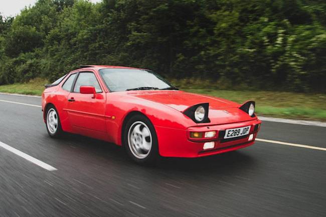 sports cars, cars with pop-up headlights: a definitive guide to the legends