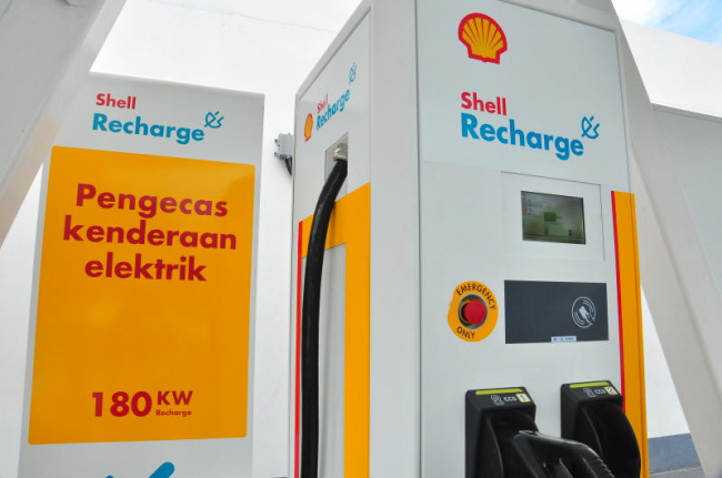 autos porsche, autos shell, stress-free north and south travelling with shell-porsche ev charging network