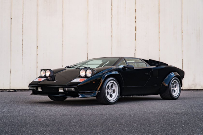 video, supercars, for sale, walter payton's rare lamborghini countach is up for grabs