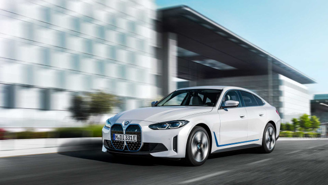 bmw usa expects to triple ev sales in 2023 as new models arrive
