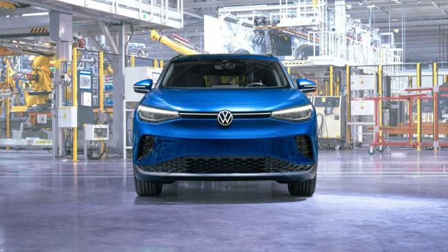 volkswagen group ceo: no plan to cut prices to follow tesla