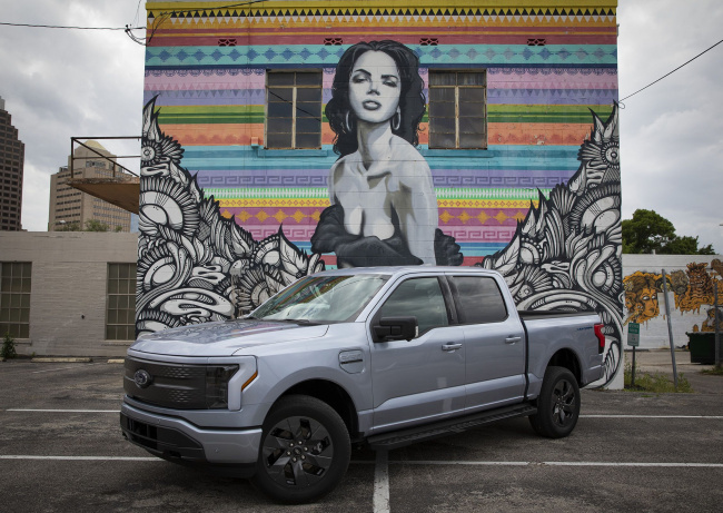 pickup news roundup: hype-worthy trucks of 2023, 702-hp ram 1500 trx havoc edition, and more