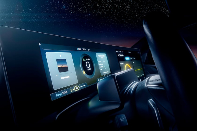 technology, interior, harman's new head-up displays and infotainment systems will revolutionize safety