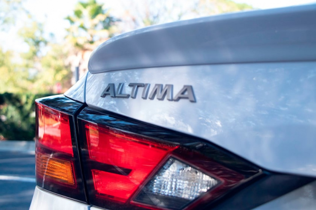 video, test drive, engine, driven: the 2023 nissan altima does its best to shed rental car image