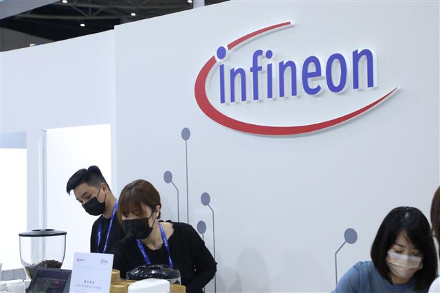Infineon showcases latest software development for autonomous vehicles at CES