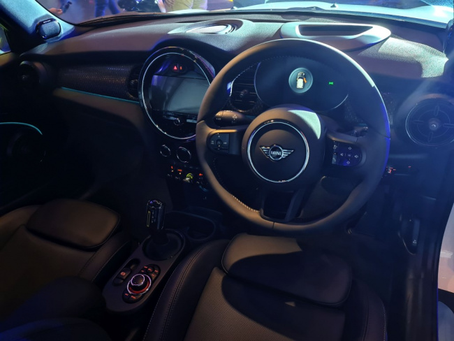 autos mini, mini electric updated for 2023, priced from rm199k