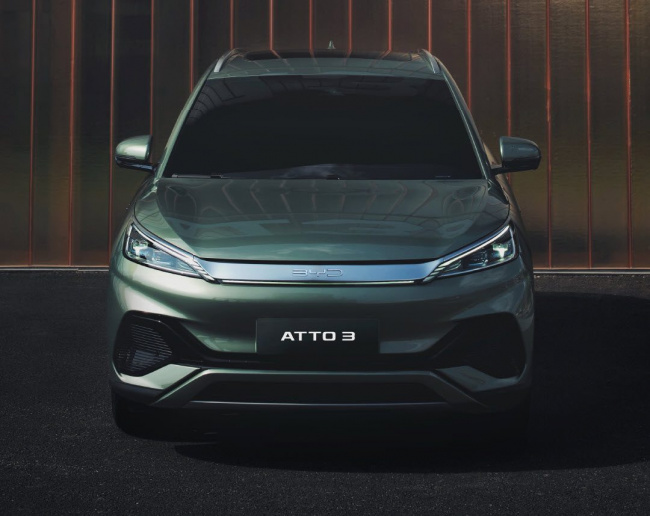 forest green colour option for byd atto 3 goes live