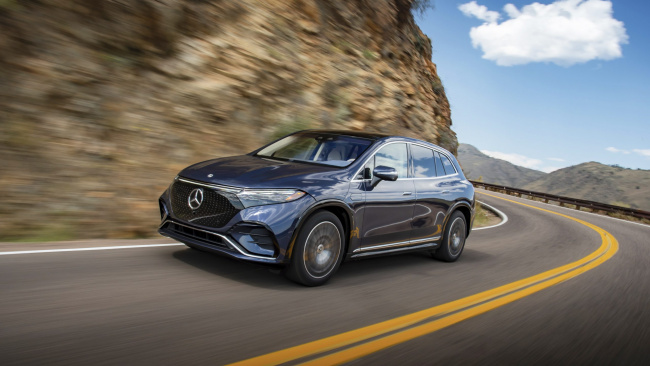 Mercedes announces Q4 sales growth, led by ‘electric product offensive’