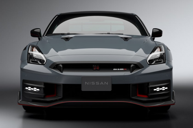 video, sports cars, 2024 nissan gt-r revealed with new face and nismo special edition