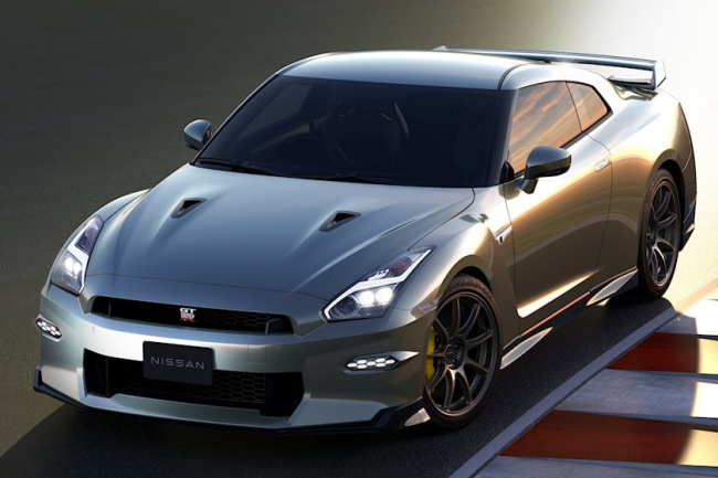 video, sports cars, 2024 nissan gt-r revealed with new face and nismo special edition
