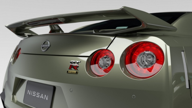 autos nissan, nissan updates gt-r and introduces two special editions in japan