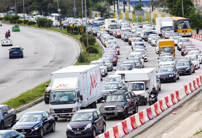 autos news, speed limit reduction, goods vehicles banned from roads over cny period