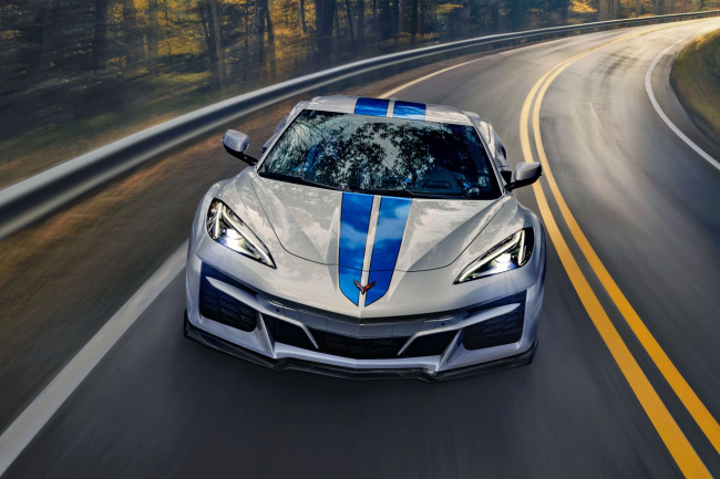2024 e-ray hybrid is fastest corvette ever, first with awd