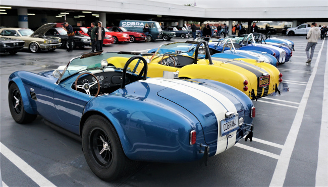 , carroll shelby’s 100th birthday celebrated with cars, coffee and crumpets