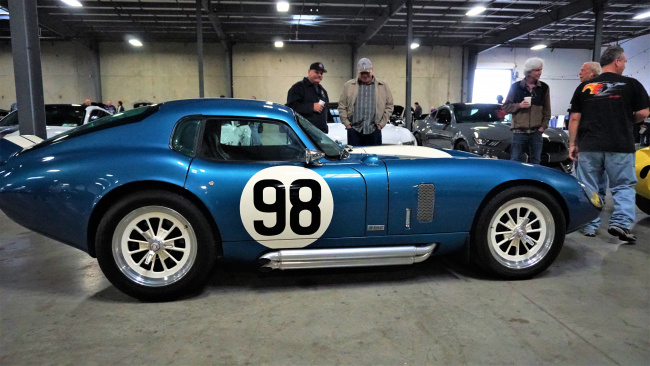 , carroll shelby’s 100th birthday celebrated with cars, coffee and crumpets