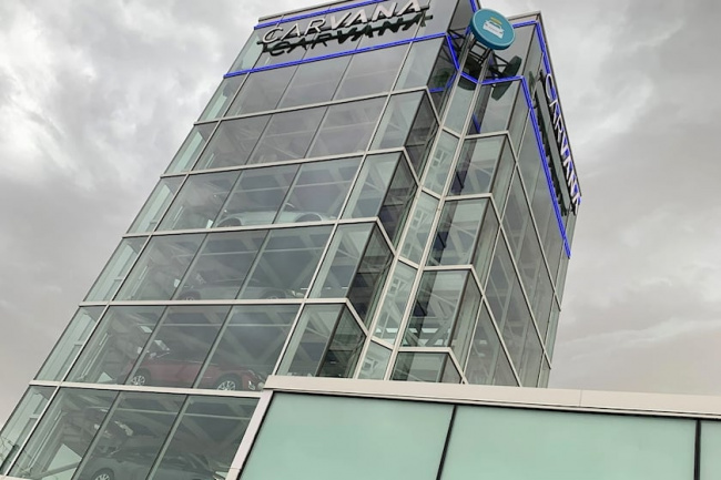 industry news, carvana agrees to sell $4 billion in loans in order to survive