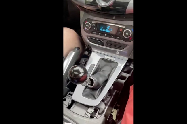 video, manual-swapped ford focus with automatic gear lever is the ultimate theft deterrent