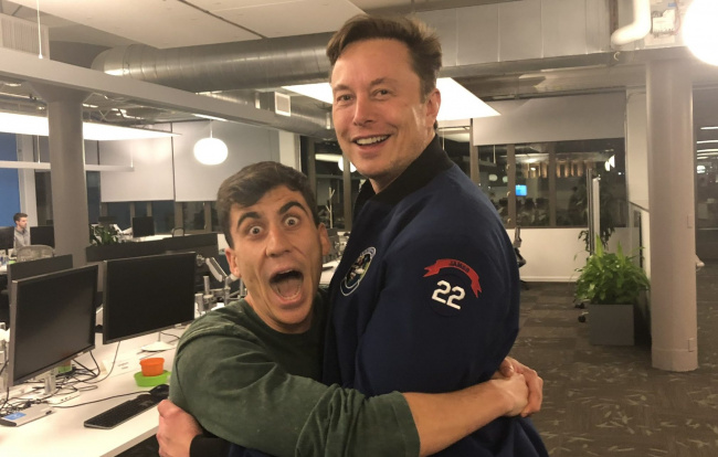 Elon Musk finally indulges YouTuber and serial hugger Fidias