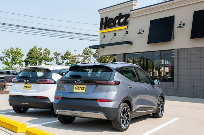 industry news, hertz launches new program to speed up electrification in the usa