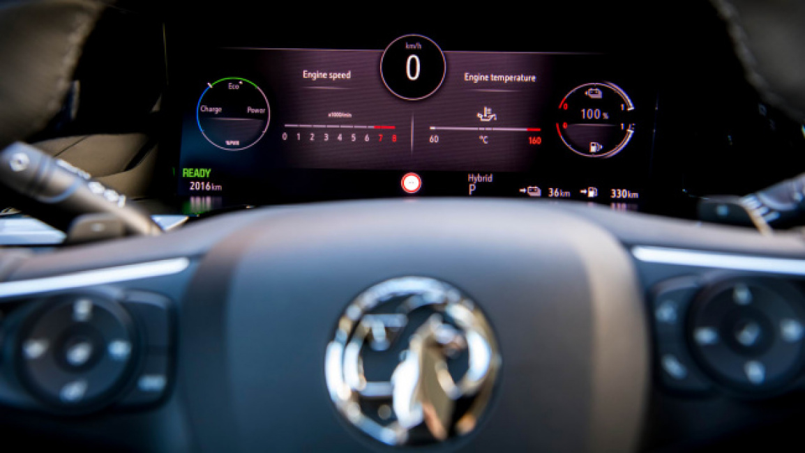 Vauxhall Grandland GSe - dashboard screen