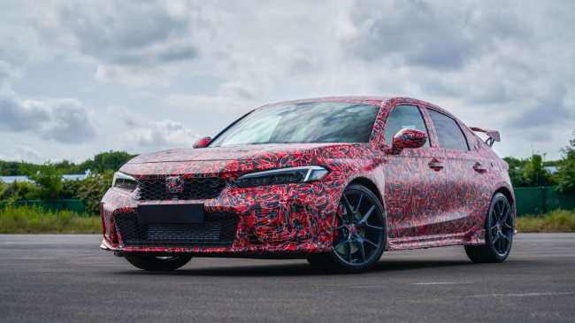 honda civic type r ready to flex its muscles