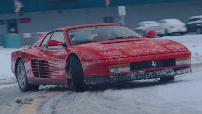 Ferrari Testarossa Snow Video
