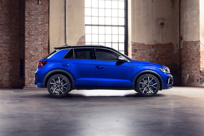 ROAD TEST: 2023 Volkswagen T-Roc R review