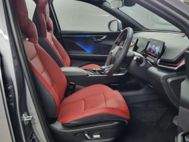 does the baic beijing x55 have heated seats?