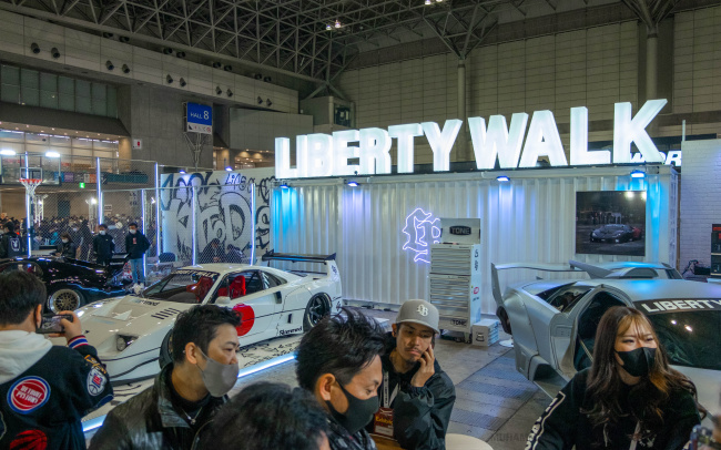tokyo auto salon 2023 coverage: liberty walk turns up the heat with a widebody ferrari f40