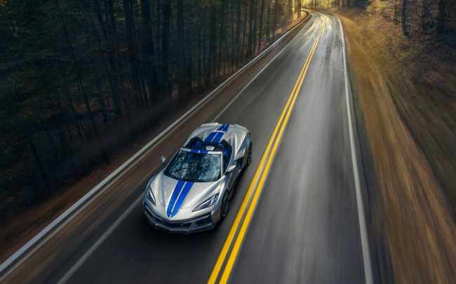 chevrolet, corvette, hybrid, supercars, hybrid chevrolet corvette e-ray is fastest ever iteration of legendary sports car