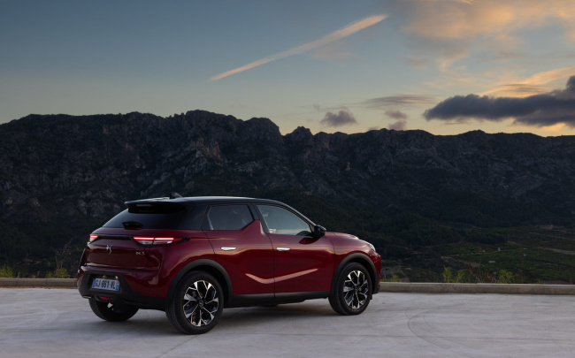 ds automobiles, electric cars, suv (small / mid-size), ds 3 2023 review: the french premium crossover is back, without the 'crossback'