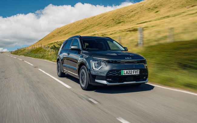 driving tips, electric cars, fuel efficiency, niro ev, ev drivers could save £500 per year with these driving tips, says kia