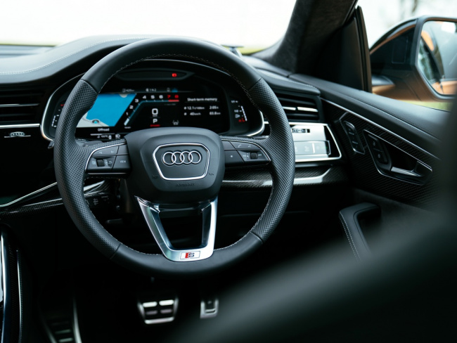 2022 Audi SQ8 Review