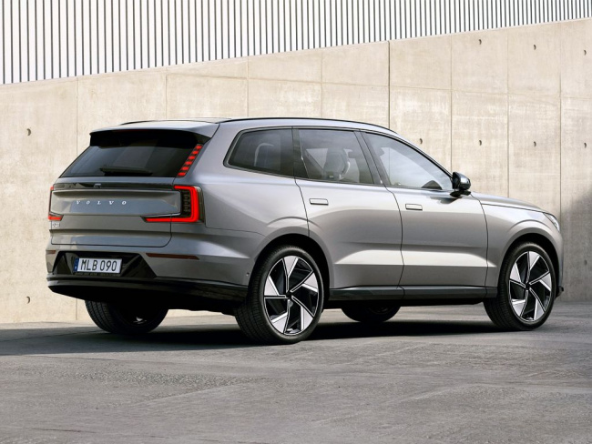 Smaller all-electric Volvo SUV here soon