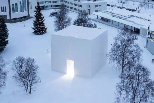polestar builds a snow-covered showroom in finland
