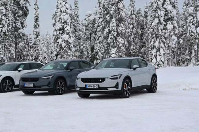 polestar builds a snow-covered showroom in finland