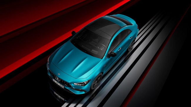Mercedes-AMG CLA 35 2023 facelift: plan view, studio background