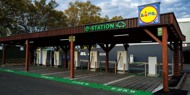charging infrastructure, france, lidl, shop & charge, lidl opens four large charge parks in france