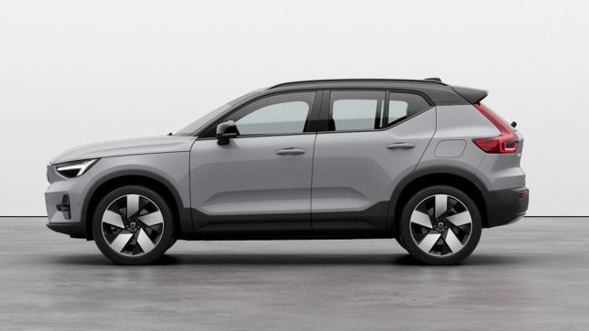 Volvo XC40 Recharge electric SUV 2023 update, side view, grey