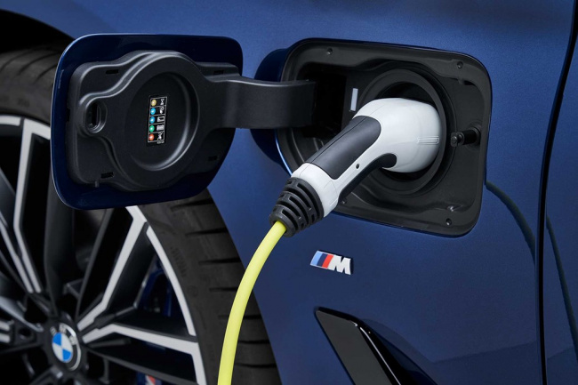 Three plug-in hybrid (PHEV) BMW 5-series due in 2023