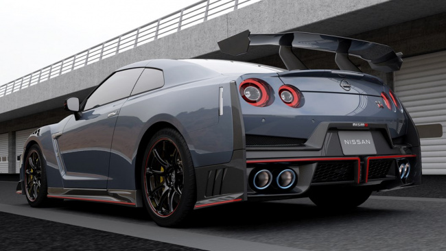 Nissan GT-R NISMO Special edition, rear view, racing track