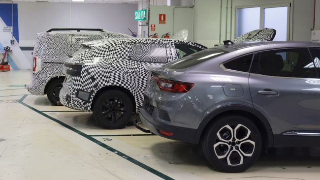 Renault factory: Austral SUV and Kangoo van prototypes