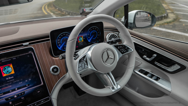 mreview: mercedes-benz eqe 350+ amg line - not your grandfather's benz