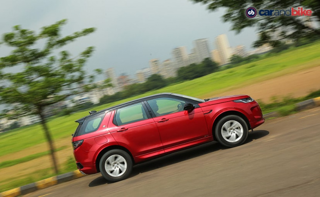 Land Rover Discovery Sport Facelift Review: The All-Rounder Luxury SUV!