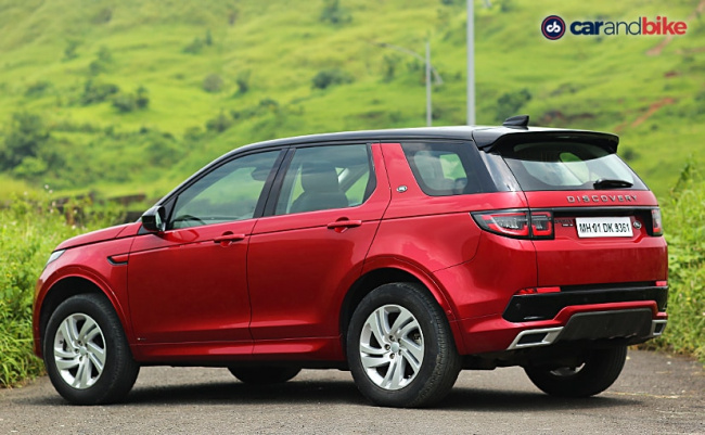 Land Rover Discovery Sport Facelift Review: The All-Rounder Luxury SUV!