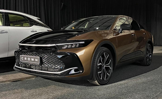 electric vehicles, hybrid cars, lexus, lexus nx, lexus rx, lexus ux, toyota, toyota fortuner, toyota urban cruiser, toyota vitz, new toyota cars coming to south africa this year