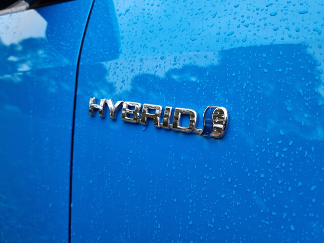 2022, auto, hatchback, hybrid, light car, toyota, toyota yaris, yaris, yaris hybrid, 2022 toyota yaris sx hybrid review