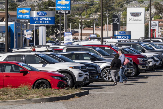 car buying, car shopping, dealership, why are car shoppers so angry?