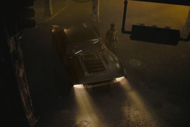 charger, movie cars, what engione was under the 2022 batmobile’s hood(s)?